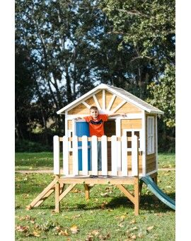 Casita infantil de madera por paneles Masgames VISBY elevada 60 cm
