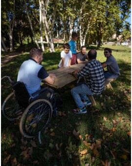Mesa de picnic adaptada MASGAMES LYON