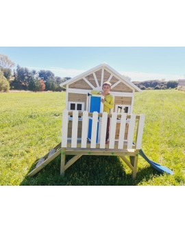 Casita infantil de madera por paneles Masgames VISBY elevada 60 cm